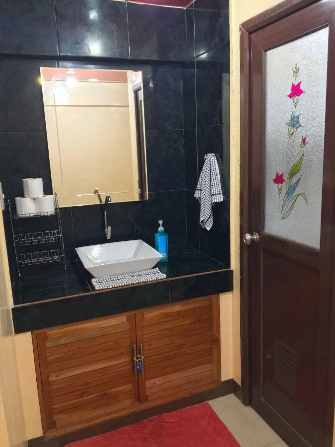 Fully Ac 3Br House For 8Pax Near Airport And Sm With 100Mbps Wifi Βίλα Puerto Princesa Εξωτερικό φωτογραφία